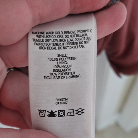 Columbia Women's Burgundy Ski Jacket - Picture 5 of 6